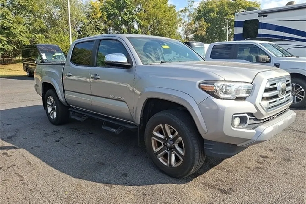 2019 Toyota Tacoma Limited photo 1