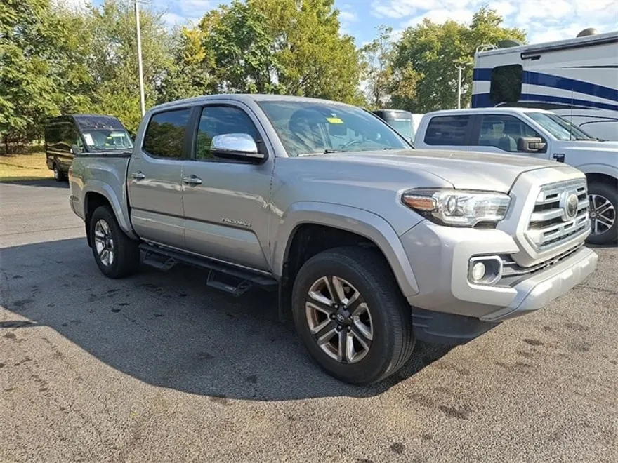 2019 Toyota Tacoma Limited photo 1