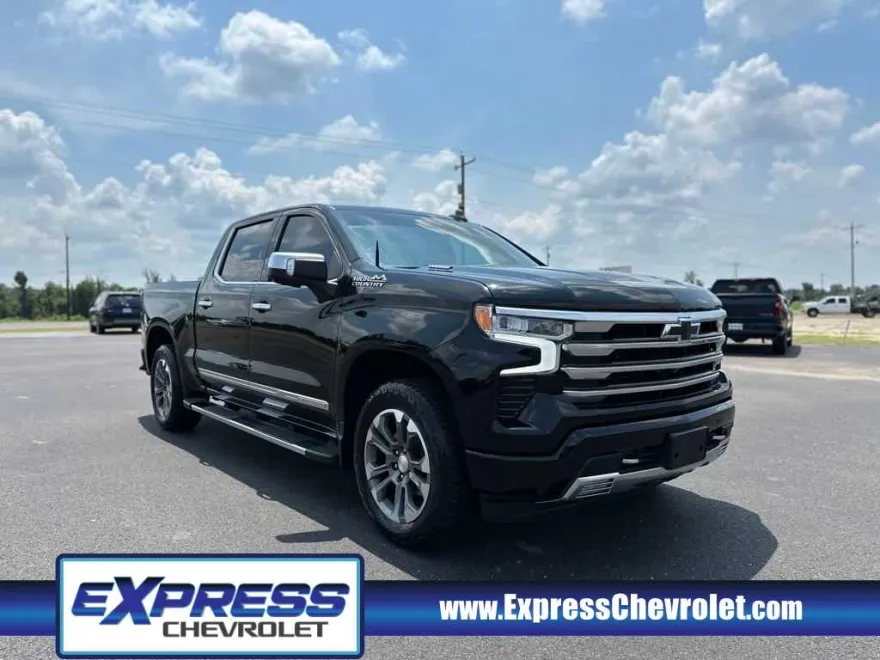 2023 Chevrolet Silverado 1500 High Country photo 1