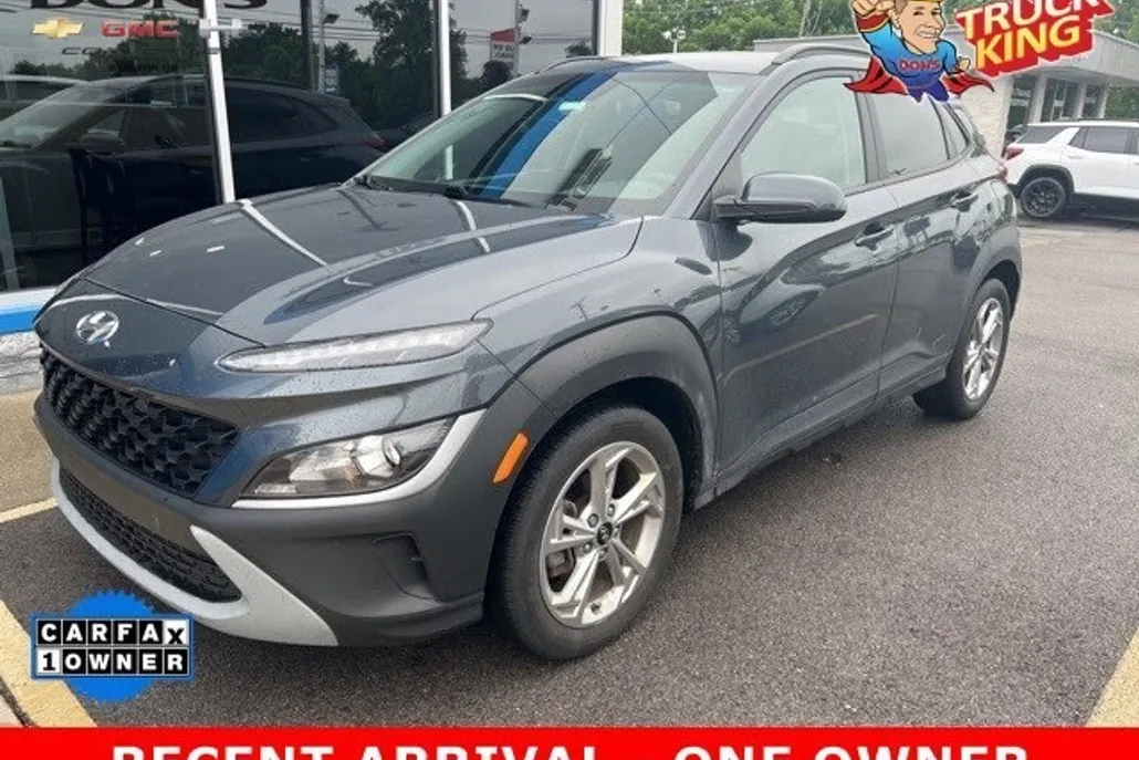 2022 Hyundai Kona SEL photo 1
