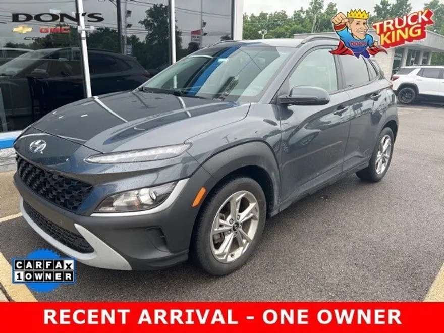 2022 Hyundai Kona SEL photo 1