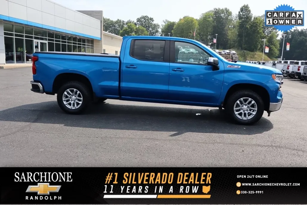 2022 Chevrolet Silverado 1500 LT photo 1
