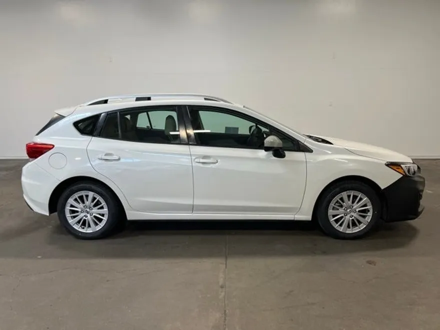 2018 Subaru Impreza 2.0i Premium photo 1