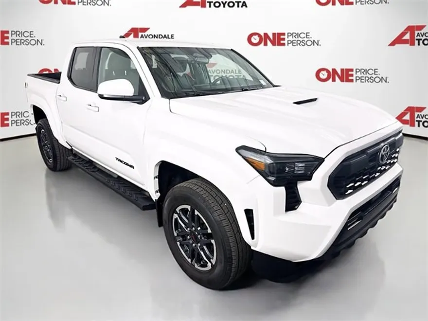 2024 Toyota Tacoma TRD Sport photo 1