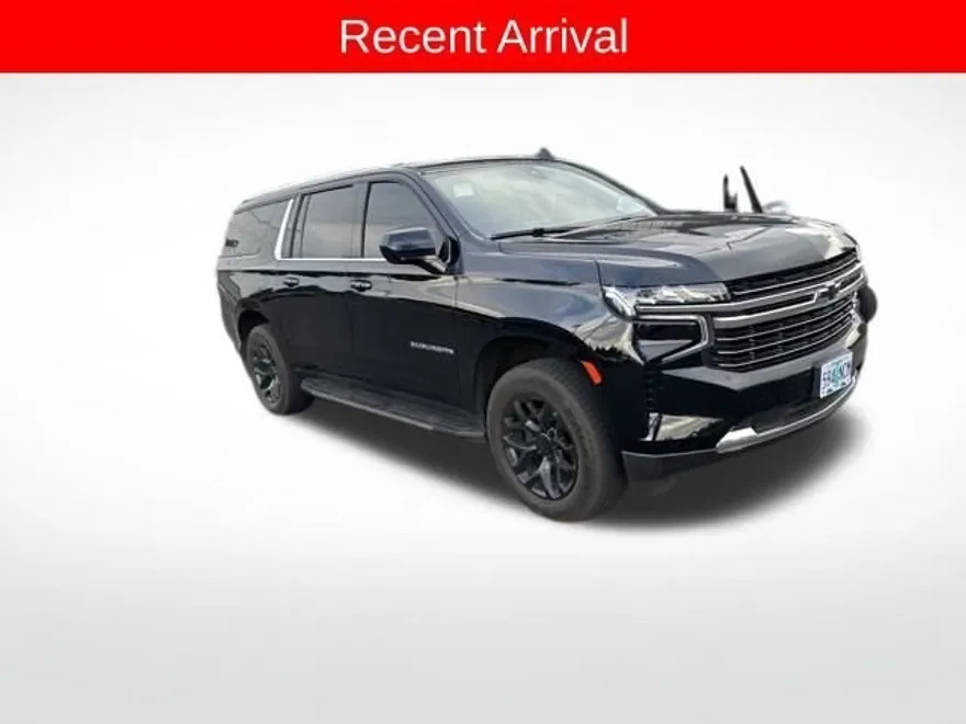 2021 Chevrolet Suburban LT photo 1