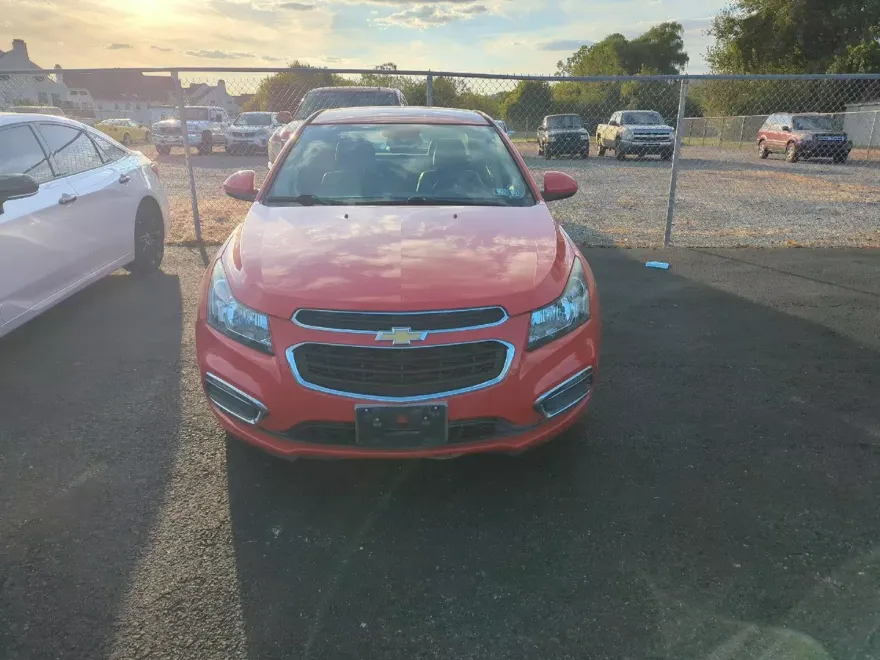 2015 Chevrolet Cruze LT photo 1