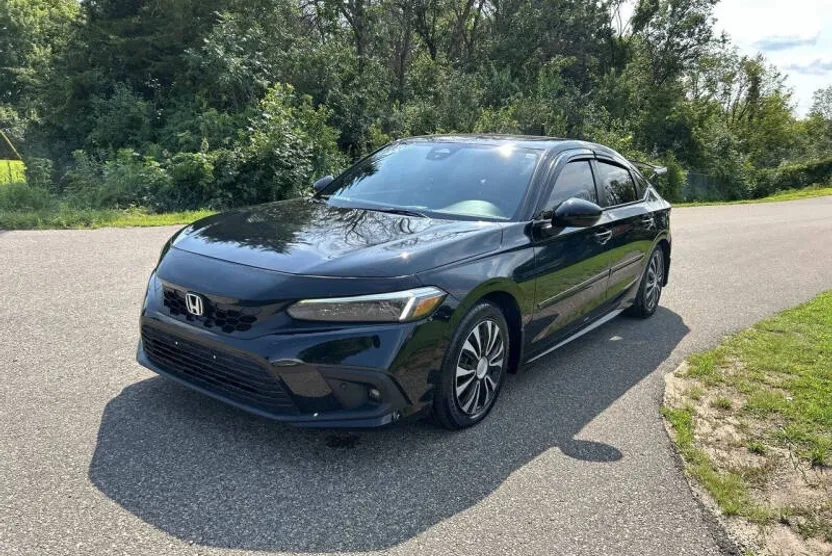 2022 Honda Civic Sport Touring photo 1