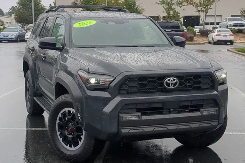 2025 Toyota 4Runner TRD Off-Road Premium photo 1