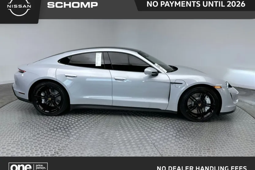 2022 Porsche Taycan photo 1