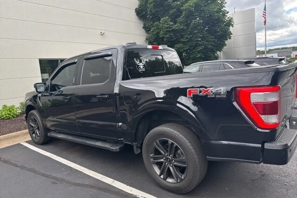 2021 Ford F-150 Lariat photo 1