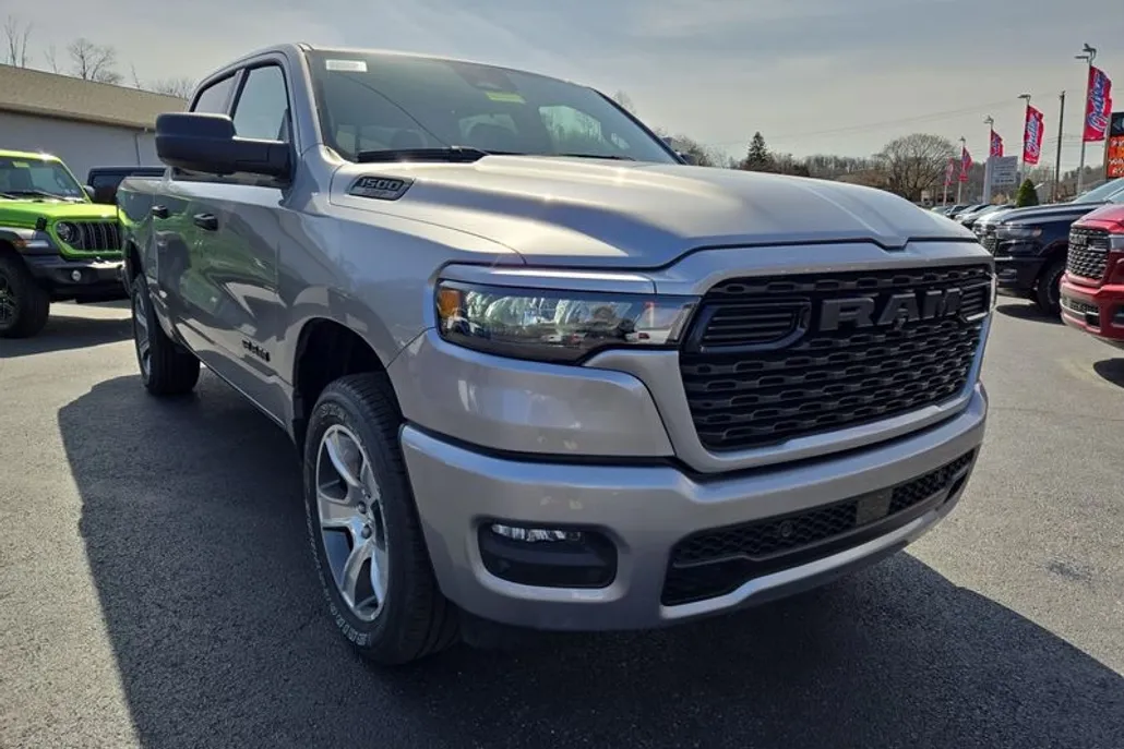 2025 Ram 1500 Tradesman photo 1