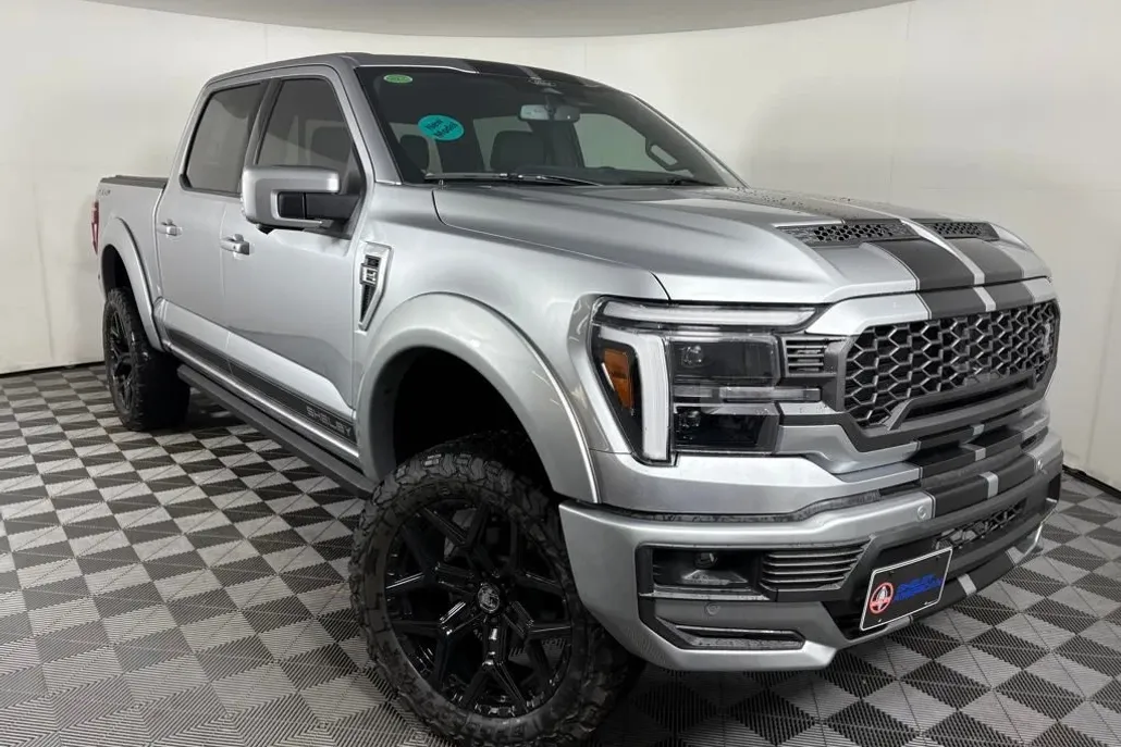 2025 Ford F-150 Lariat photo 1