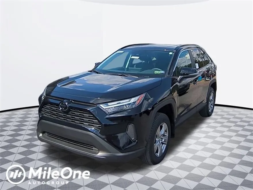2025 Toyota RAV4 XLE photo 1
