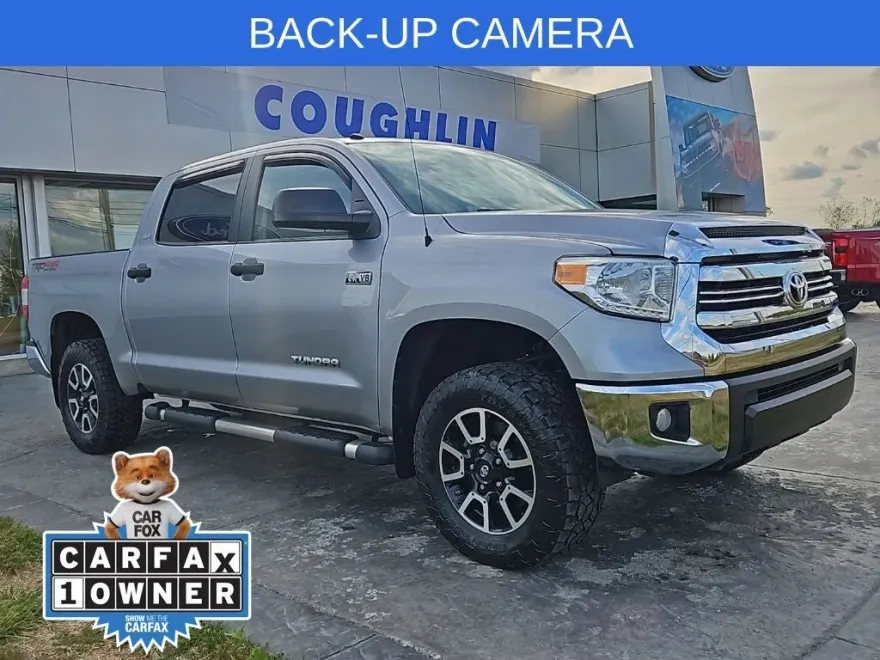 2017 Toyota Tundra SR5 photo 1