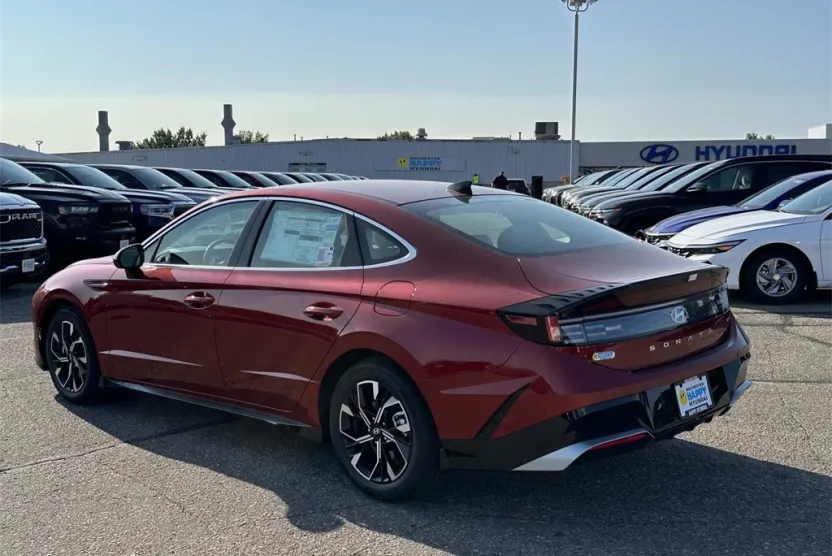 2024 Hyundai Sonata SEL photo 1