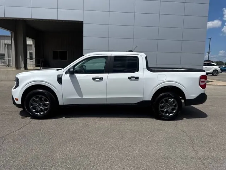 2025 Ford Maverick XLT photo 1