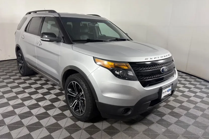 2013 Ford Explorer Sport photo 1
