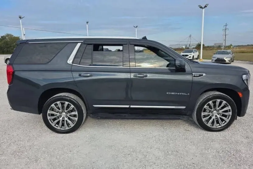 2021 Gmc Yukon Denali photo 1