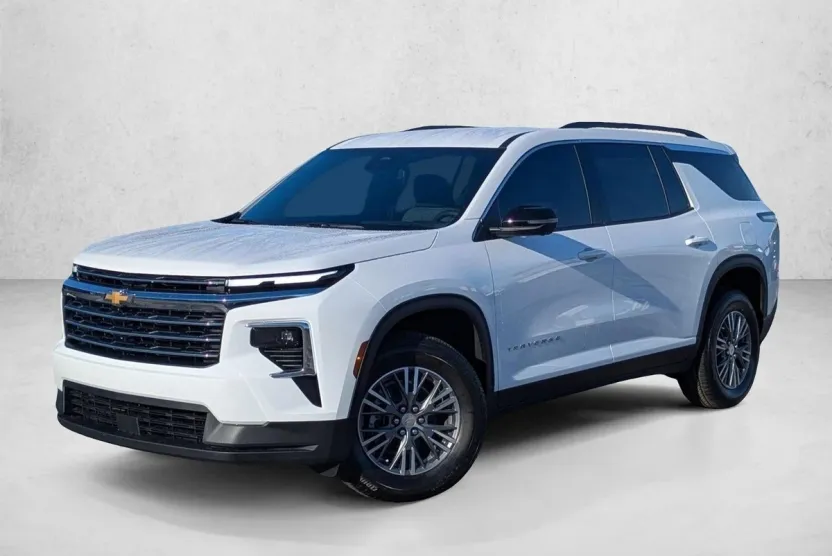 2025 Chevrolet Traverse photo 1