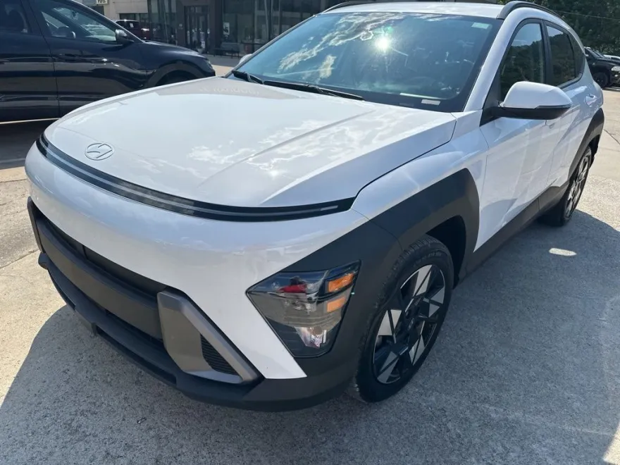 2024 Hyundai Kona SEL photo 1