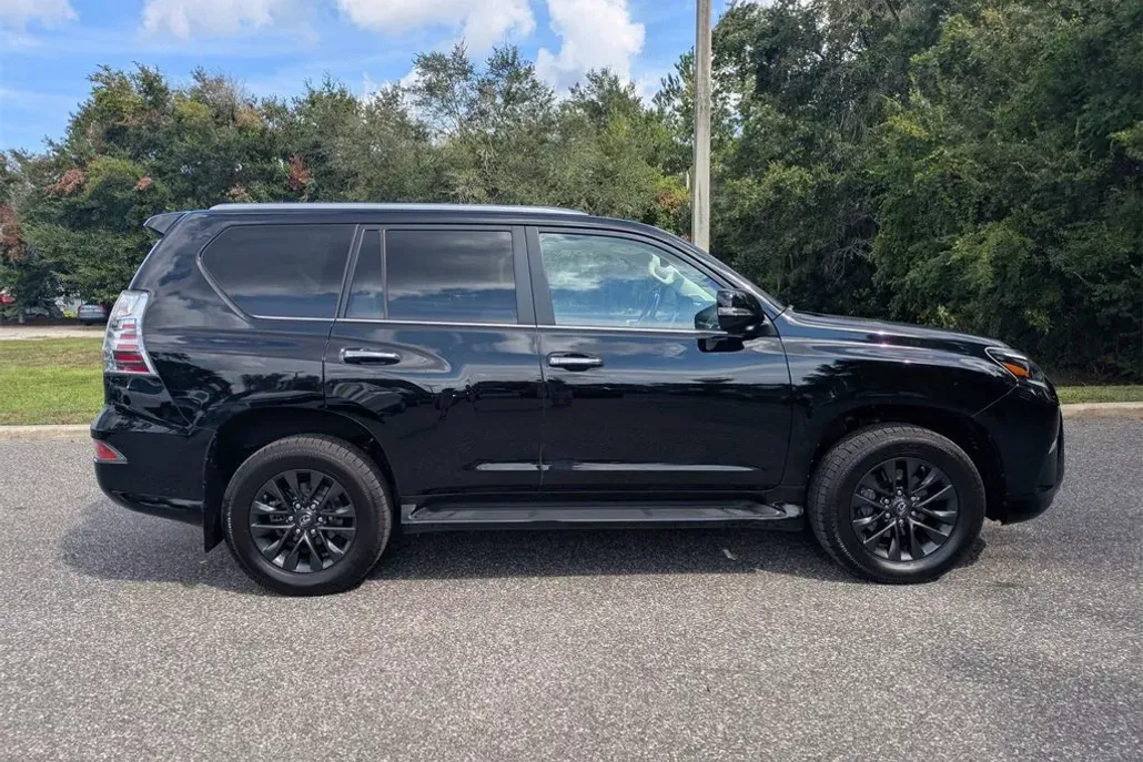 2022 Lexus GX 460 Premium photo 1
