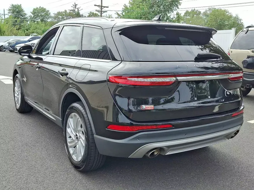 2021 Lincoln Corsair Standard photo 1