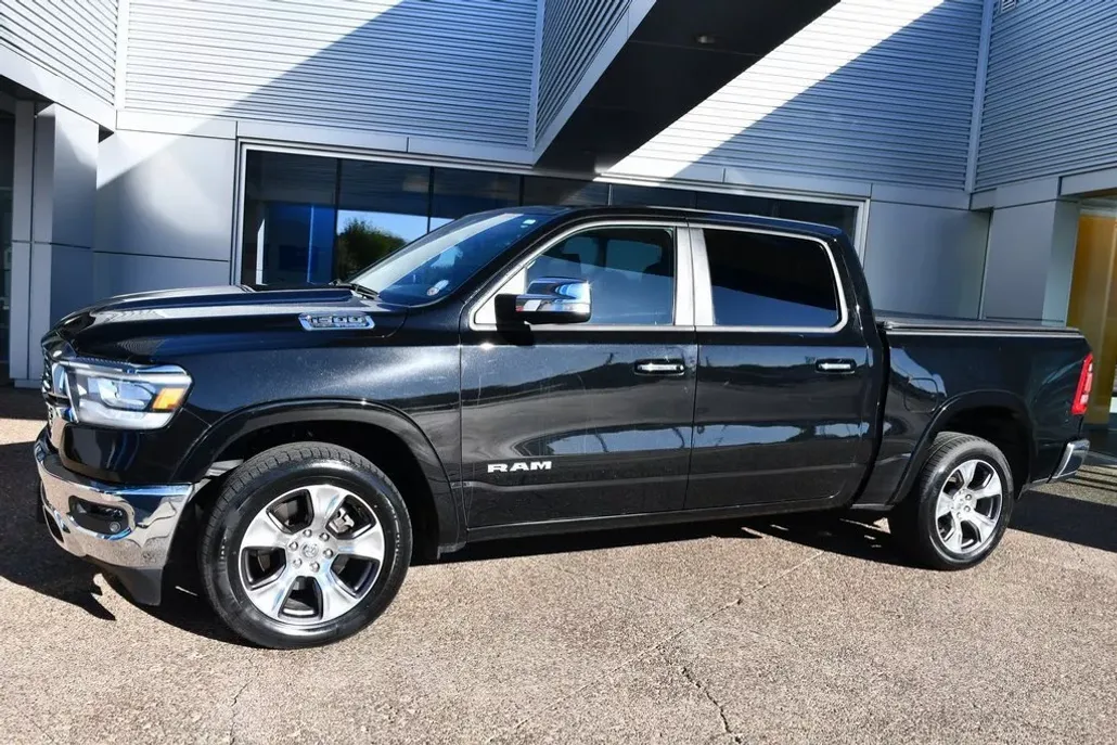 2022 Ram 1500 Laramie photo 1