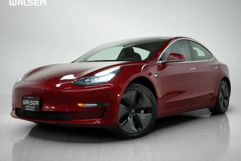 2019 Tesla Model 3 Long Range photo 1