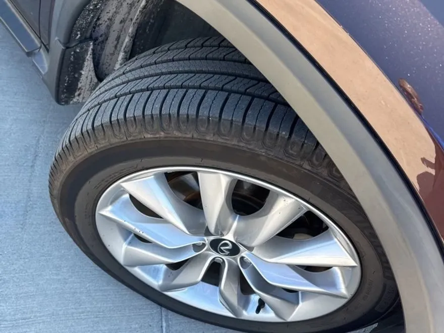 2020 Infiniti QX50 Luxe photo 1