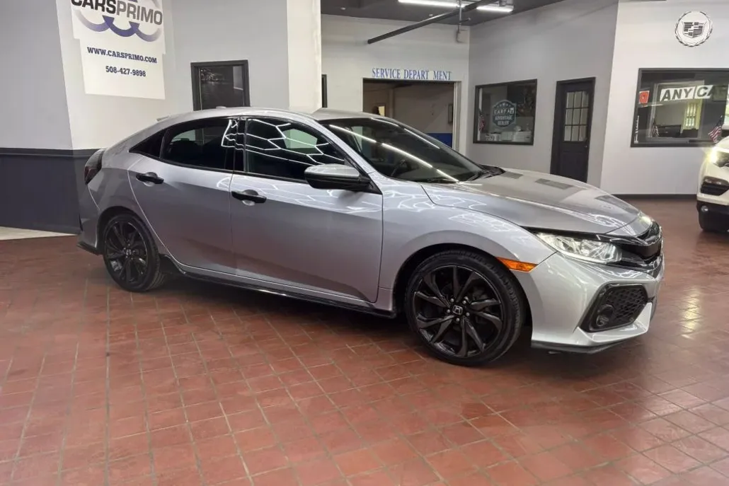 2018 Honda Civic Sport Hatchback photo 1