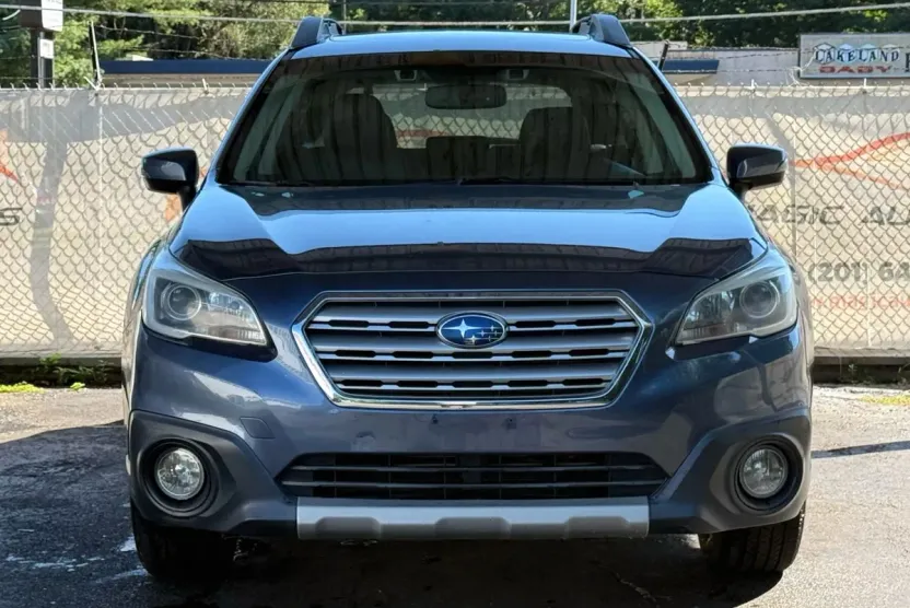 2015 Subaru Outback Limited photo 1