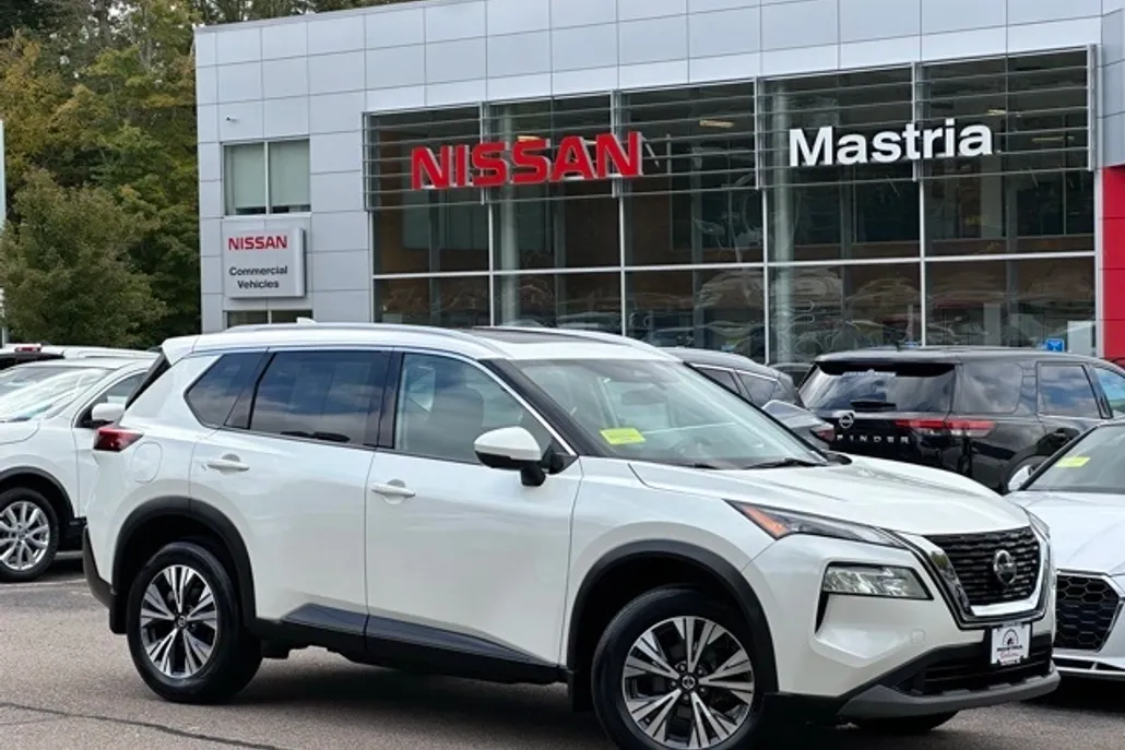 2021 Nissan Rogue SV photo 1