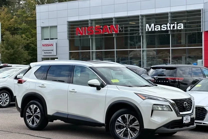 2021 Nissan Rogue SV photo 1