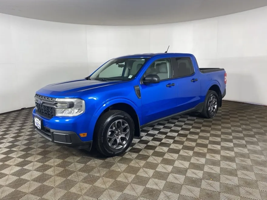 2022 Ford Maverick XLT photo 1