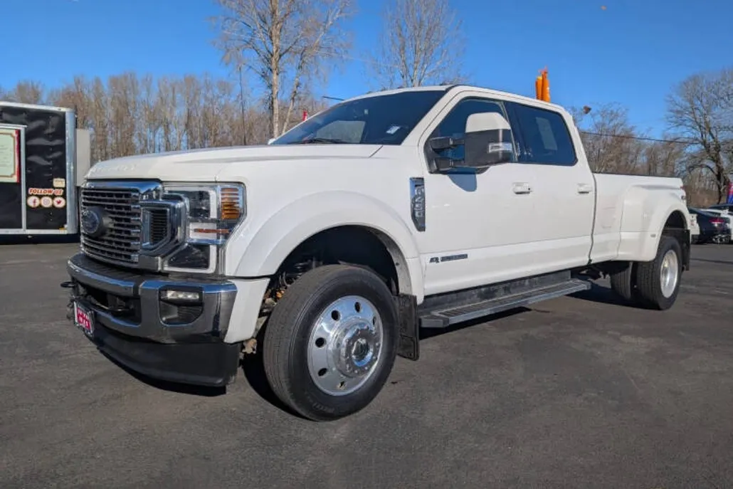 2022 Ford F-450 Lariat photo 1