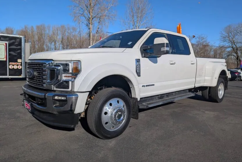 2022 Ford F-450 Lariat photo 1