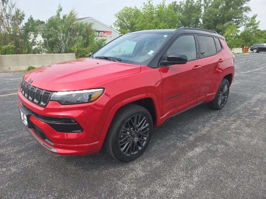 2024 Jeep Compass Limited photo 1
