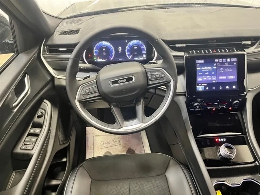 2025 Jeep Grand Cherokee Altitude X photo 1