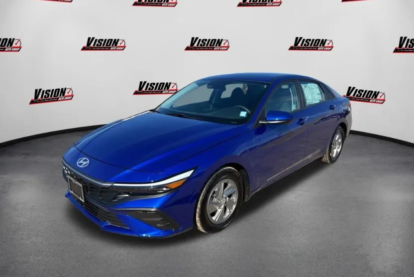 2024 Hyundai Elantra SE photo 1