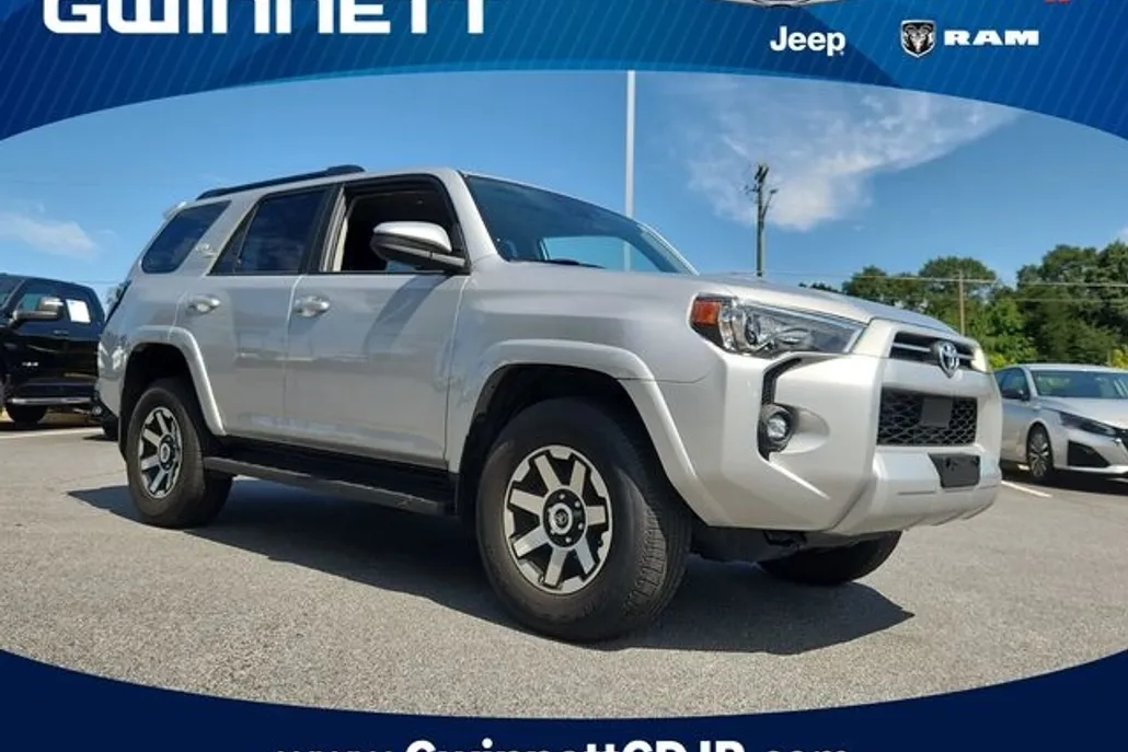 2022 Toyota 4Runner TRD Off-Road photo 1