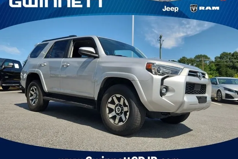 2022 Toyota 4Runner TRD Off-Road photo 1