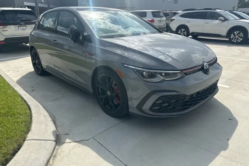2024 Volkswagen Golf GTI 380 SE photo 1