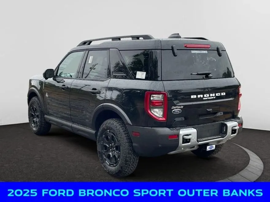 2025 Ford Bronco Sport Outer Banks photo 1