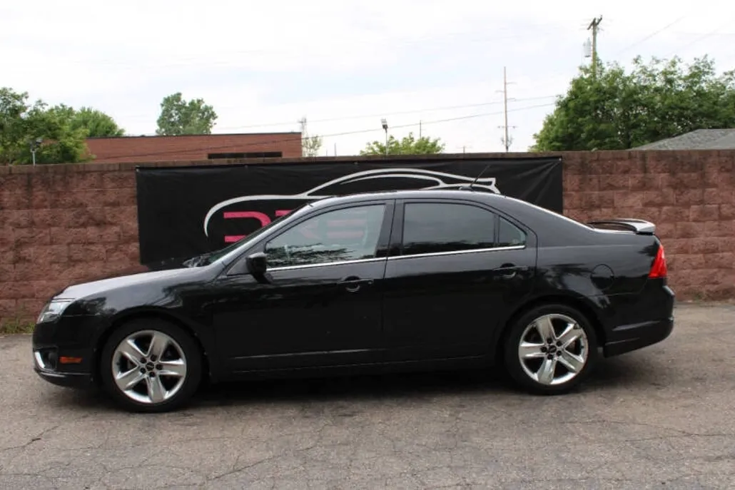 2012 Ford Fusion Sport photo 1