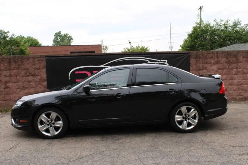 2012 Ford Fusion Sport photo 1
