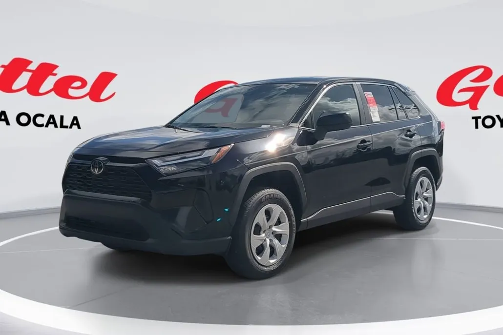 2025 Toyota RAV4 LE photo 1