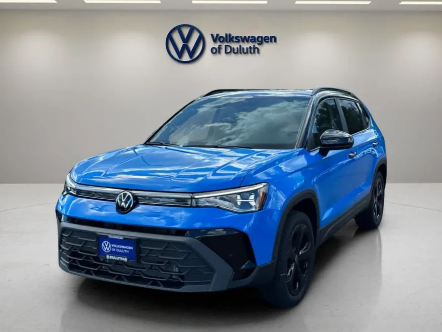 2025 Volkswagen Taos SE photo 1