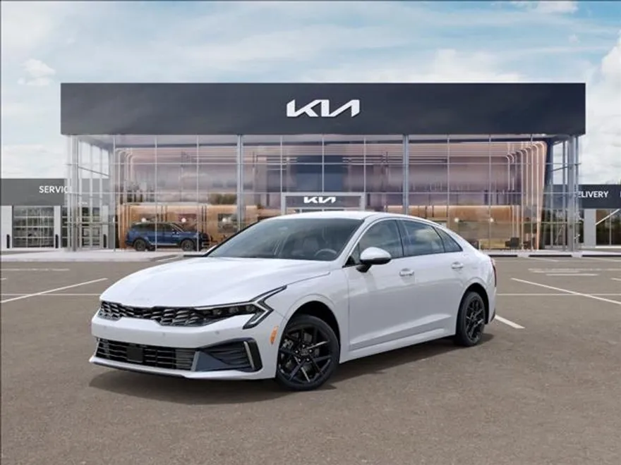2025 Kia K5 LXS photo 1