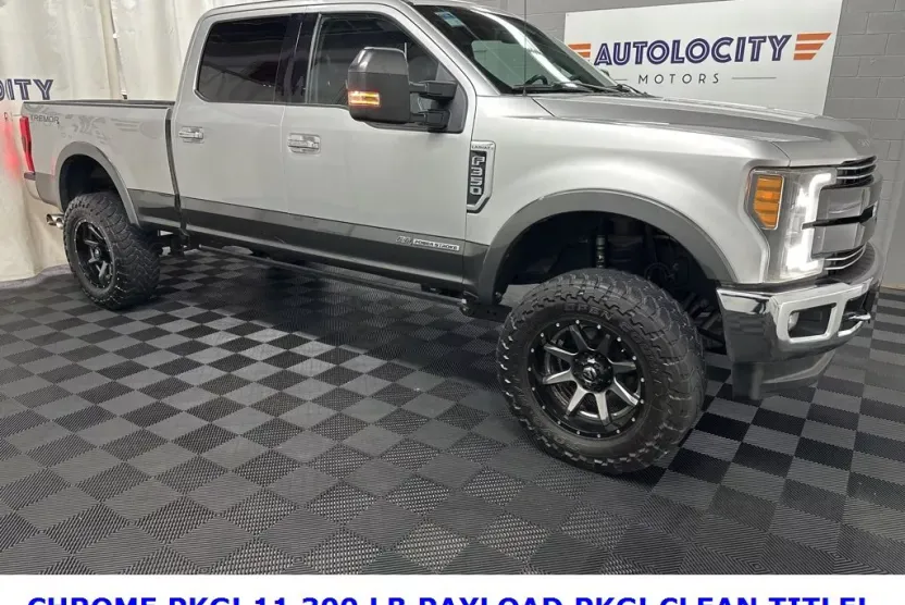 2017 Ford F-350 Lariat photo 1