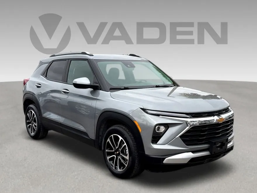 2025 Chevrolet Trailblazer LT photo 1